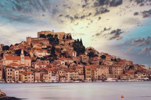 © iStock - _ultraforma_