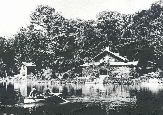 © Frédéric Mayor, Le lac de Sauvabelin, photographie 11 septembre 1915, coll. Musée Historique Lausanne © Frédéric Mayor, Le lac de Sauvabelin, photographie 11 septembre 1915, coll. Musée Historique Lausanne