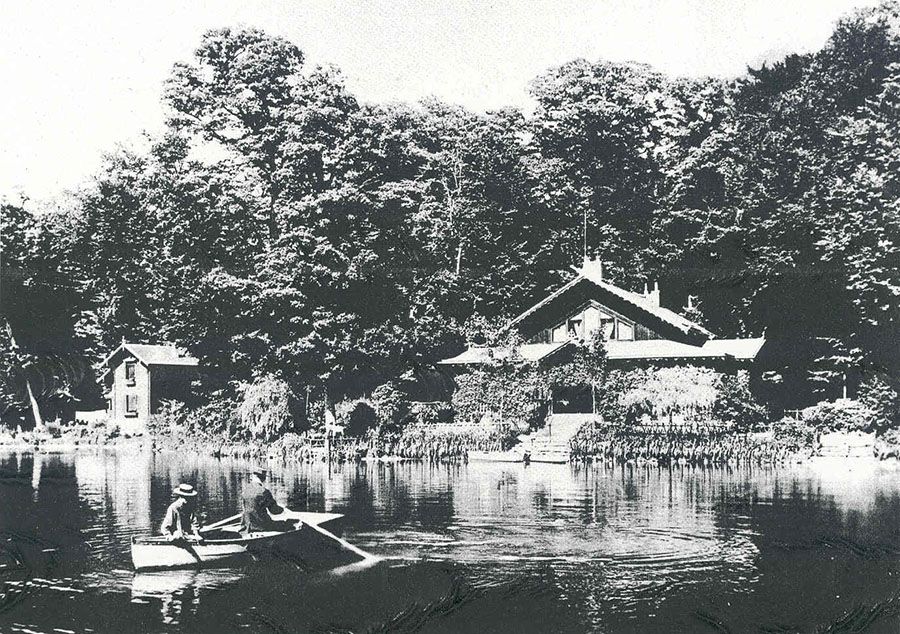 © Frédéric Mayor, Le lac de Sauvabelin, photographie 11 septembre 1915, coll. Musée Historique Lausanne © Frédéric Mayor, Le lac de Sauvabelin, photographie 11 septembre 1915, coll. Musée Historique Lausanne