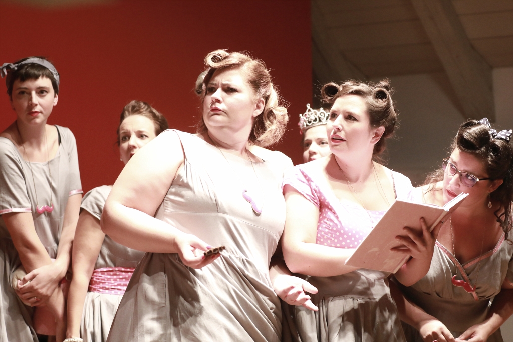 The Postiche, Barbershop au féminin