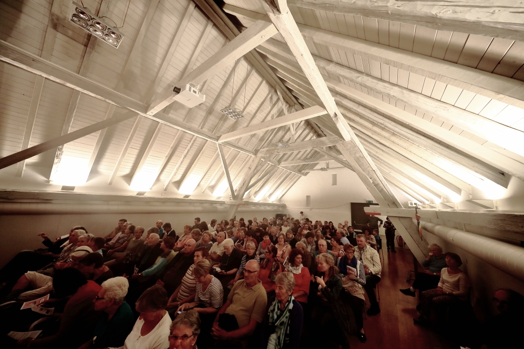 The Postiche, Barbershop au féminin