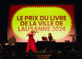 Le maître de cérémonie Lionel Frésard, la violoniste Isabelle Meyer et sa pianiste Le maître de cérémonie Lionel Frésard, la violoniste Isabelle Meyer et sa pianiste