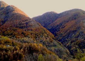 blok_4 Vue sur la montagne d’en face depuis mon atelier au Tessin.