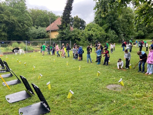 Fête des 5P La fête scolaire des 5P a eu lieu le 5 juin à Sauvabelin. Les élèves ont passé une journée bien remplie: course,...
