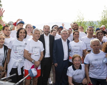 Maison Olympique inauguration Dernière photo avant le départ de la course.
