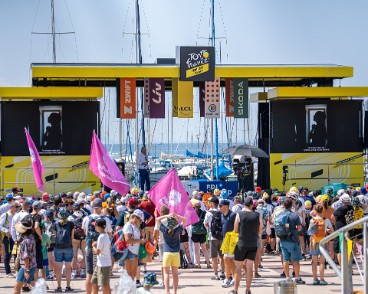 Tour de France Femmes Zwift 2026 Tour de France Femmes avec Zwift - Ferveur populaire et émotion pour le Grand Départ Suisse. Lausanne a vécu un samedi historique et chargé d'émotion ce 1er...