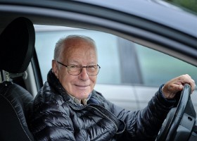 20200930_Lausanne_Seniors_Pichonnaz_0091 Martial Pichonnaz oeuvre comme chauffeur bénévole au sein de l'association Service d'entraide bénévole Lausanne. Il permet a des seniors de se rendre chez leur...