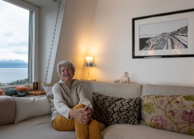 Henriette Hartmann-Wieland Henriette Hartmann, ancienne institutrice, continue de transmettre son savoir et son expérience auprès des jeunes et de ses petits-enfants.