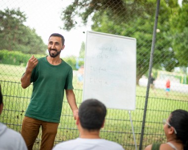 BLI Lausanne, le 19 juillet 2023. Cours de français à Vidy par le Bureau lausannois pour les immigrés (BLI). Photo: Sébastien Anex