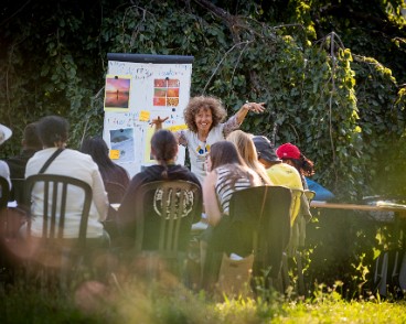 Cours de français à Vidy plage Lausanne, le 29 juillet 2025. Cours de français à Vidy-plage organisé par le BLI.