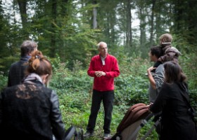 un-arbre-un-enfant-2014-mano005 Un arbre, un enfant | Edition 2014 | Michel Reichard, chef du Service des parcs et domaines accueille les familles