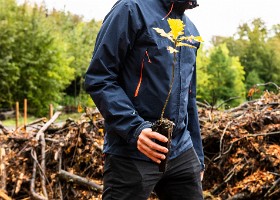 Un arbre un enfant 2020 Un arbre, un enfant: 20 ans déjà! En cette année de crise sanitaire, la manifestation n’a pu accueillir ni enfants ni familles. Cependant, 1592 arbres ont été...