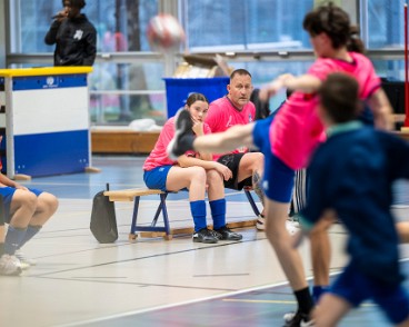 PML-tournoi-foot-PML-LNA-mars-2025-DIA-2140 Tournoi de football en salle entre le Lausanne Nord Academy et la Police de Lausanne sous forme de tournoi brésilien mixte. Six équipes composées de juniors C,...