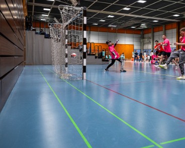 PML-tournoi-foot-PML-LNA-mars-2025-DIA-3512 Tournoi de football en salle entre le Lausanne Nord Academy et la Police de Lausanne sous forme de tournoi brésilien mixte. Six équipes composées de juniors C,...