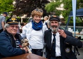 Fête des Voisins 2019 De gauche à droite: André, Liliane et Arne.