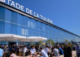 inauguration_stade_Tuiliere__0044 Le public a été au rendez-vous de ce match d’inauguration FC Lausanne-Sport contre le FC Sion. Le stade était plein avec 12'150 spectatrices et spectateurs et...